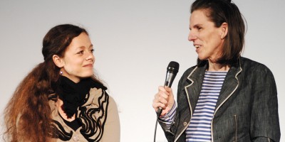 Brigitte Weich (rechts), Regisseurin von "Hana, dul, sed ..."