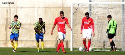 Geknickte Unioner direkt nach dem 0:3 gegen Cádiz.