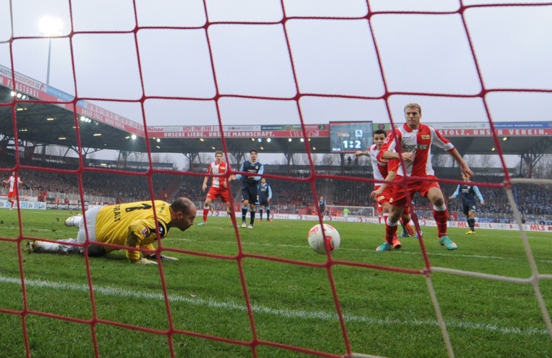 Adam Nemec schießt sein erstes Tor
