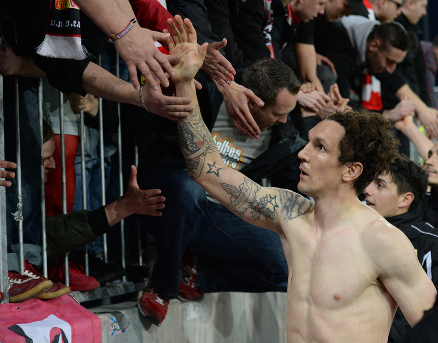 Emanuel Pogatetz nach der Partie beim FC St. Pauli (Foto: Matze Koch)