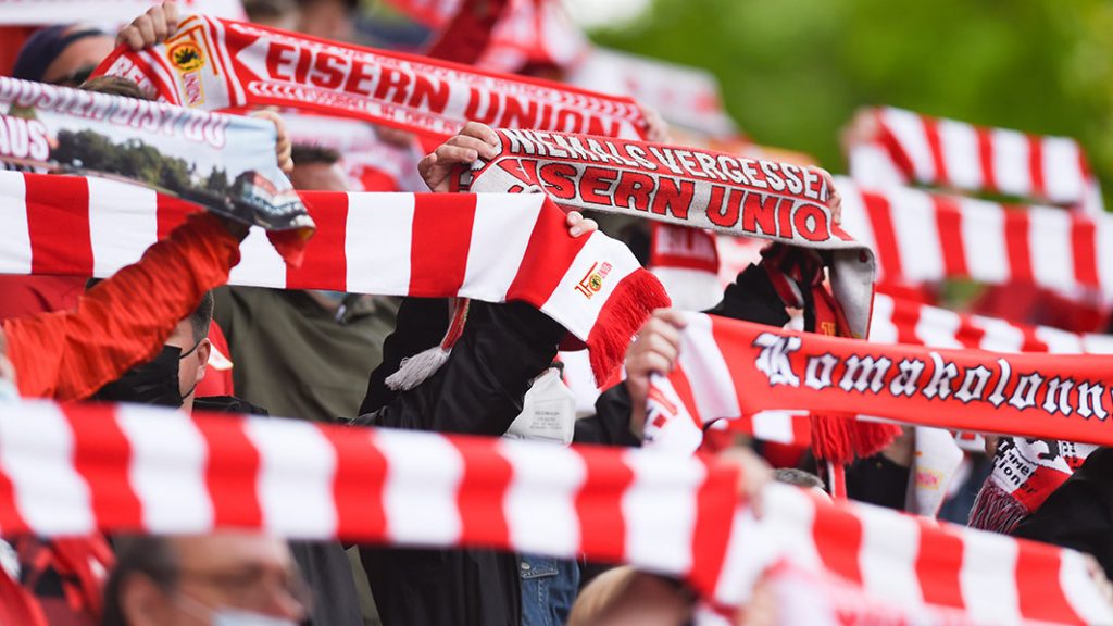 Union Berlin Fans im Stadion