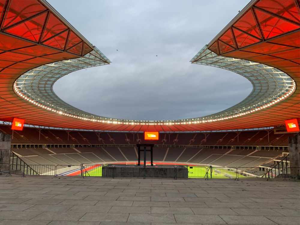 Das Olympiastadion in Berlin mit der schönsten Farbe der Stadt, Foto: @munion_sa