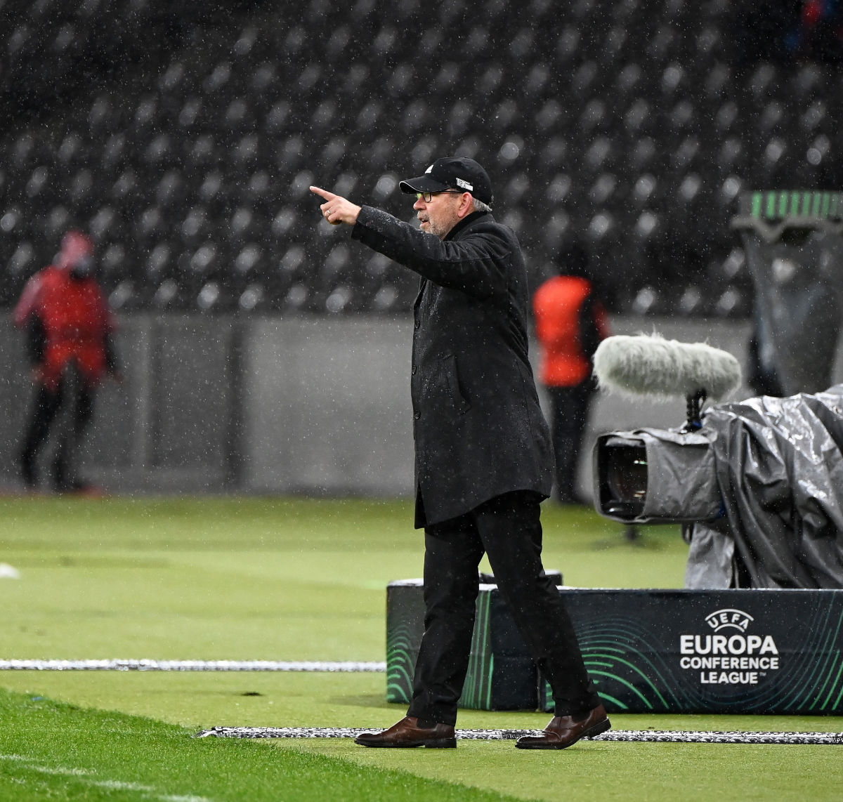 Urs Fischer during the match against Feyenoord Rotterdam in Berlin's Olympic Stadium, Photo: Matze Koch