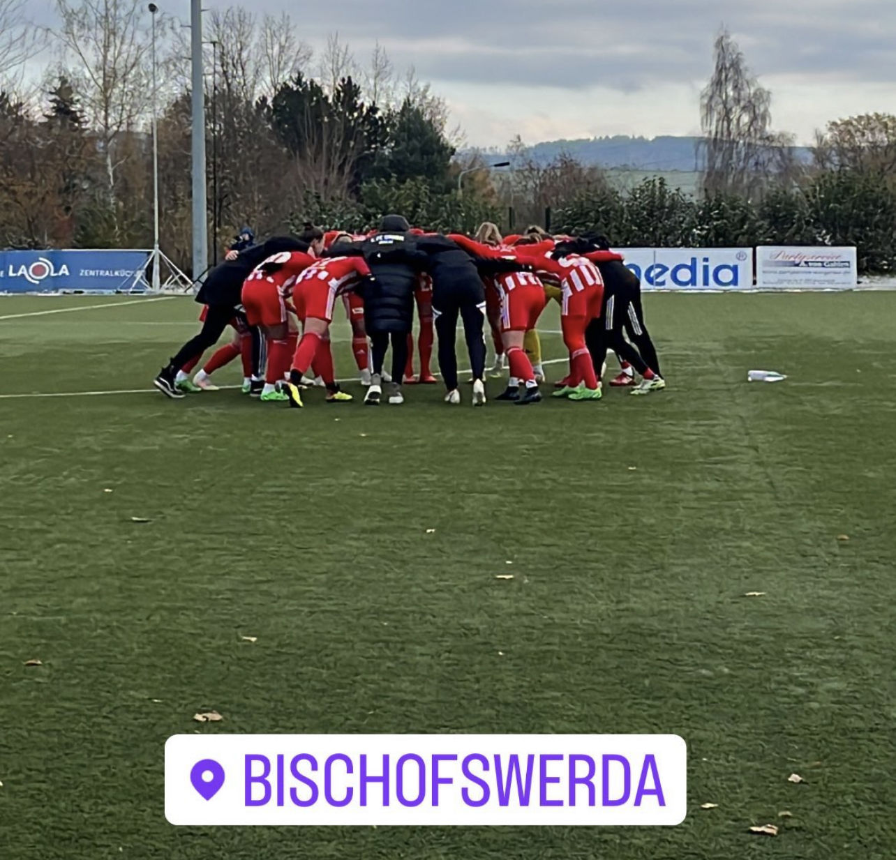 Die Union-Spielerinnen schwören sich auf das Spiel gegen Bischofswerda ein, Foto: 1. FC Union Berlin Frauen/Instagram