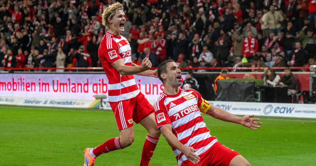 Tom Rothe und Rani Khedira jubeln über das 3:1 gegen Gladbach, Foto: Matthias Koch